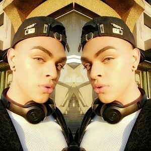 Meet your Posher, Fred